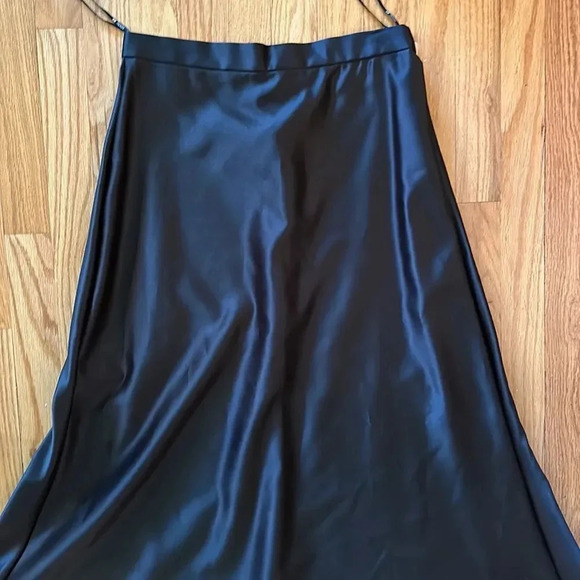 Tadashi sz 12P black shiny formal skirt gorgeous great pre owned condition - Picture 2 of 7
